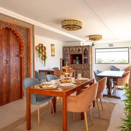 Al Karob Yoga Boutique Bed and breakfast Guia (Faro)