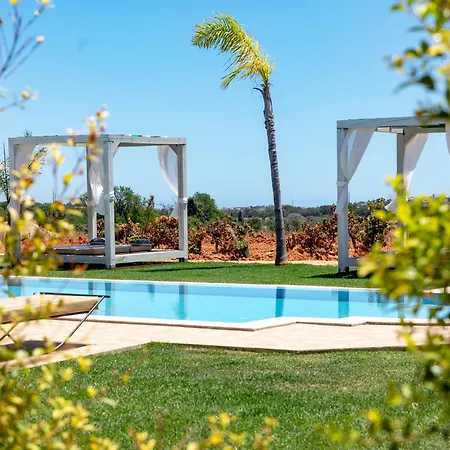 Al Karob Yoga Boutique Guia