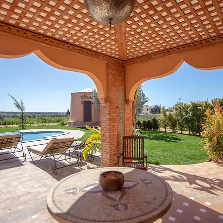 Al Karob Yoga Boutique Bed and breakfast
