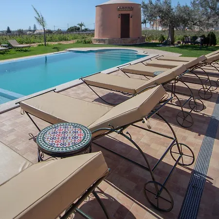 فندق مبيت وإفطار Al Karob Yoga Boutique 4*