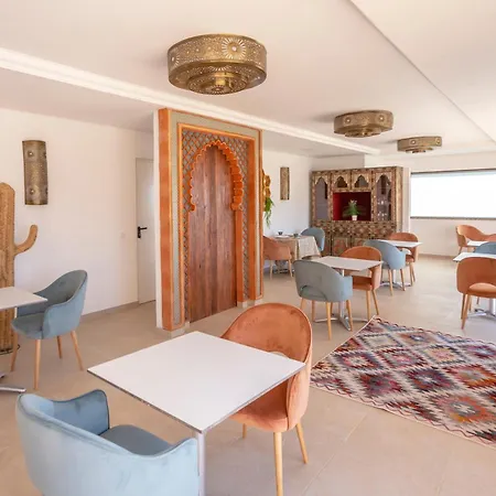 Al Karob Yoga Boutique Panzió *