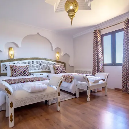 Al Karob Yoga Boutique 4* גיאה