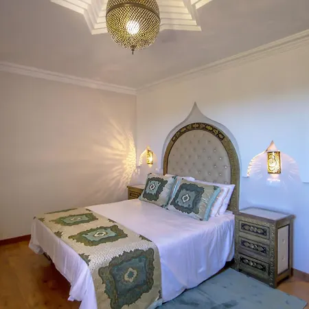 Al Karob Yoga Boutique לינה וארוחת בוקר 4*