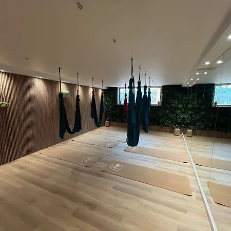 Al Karob Yoga Boutique לינה וארוחת בוקר