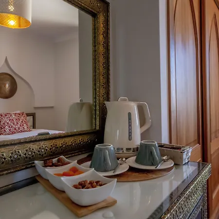 לינה וארוחת בוקר Al Karob Yoga Boutique 4*